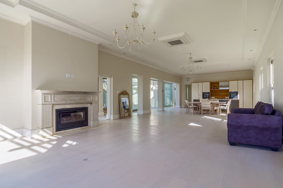 5 Bedroom Property for Sale in Constantia Western Cape